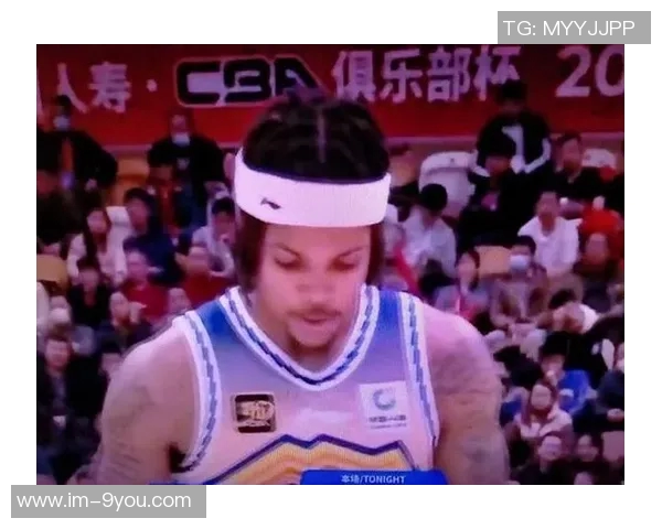 爱德华兹复出表现惊艳末节连中高难三分狂砍55分险些逆转比赛