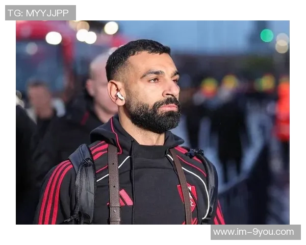 凯尔凯兹社交媒体展示萨拉赫辉煌成就奖杯琳琅满目引人瞩目